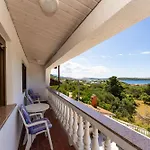 Verica - Mit Meerblick & Pool Auf Der Insel Rab Banjol