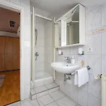 Apartman Verica - Mit Meerblick & Pool Auf Der Insel Rab Banjol
