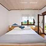 Apartman Verica - Mit Meerblick & Pool Auf Der Insel Rab *