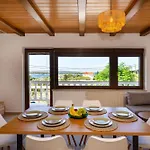 Verica - Mit Meerblick & Pool Auf Der Insel Rab Banjol