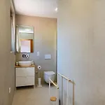 Apartman Verica - Mit Meerblick & Pool Auf Der Insel Rab