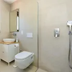 Apartman Verica - Mit Meerblick & Pool Auf Der Insel Rab *