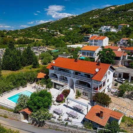 Verica - Mit Meerblick & Pool Auf Der Insel Rab Apartman *