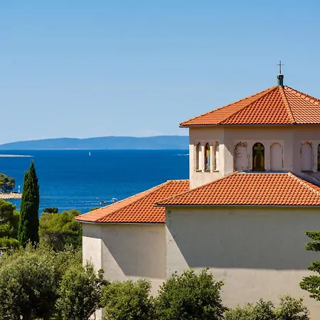 Verica - Mit Meerblick & Pool Auf Der Insel Rab Apartman