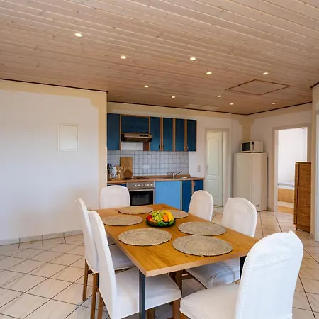 Verica - Mit Meerblick & Pool Auf Der Insel Rab Lejlighed