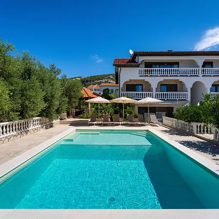 Lejlighed Verica - Mit Meerblick & Pool Auf Der Insel Rab Banjol