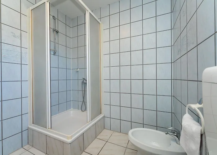 Appartement Verica - Mit Meerblick & Pool Auf Der Insel Rab *