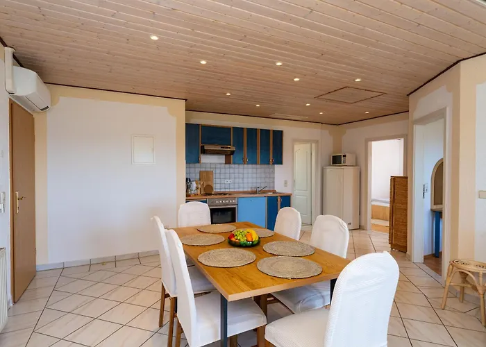 Verica - Mit Meerblick & Pool Auf Der Insel Rab Appartement