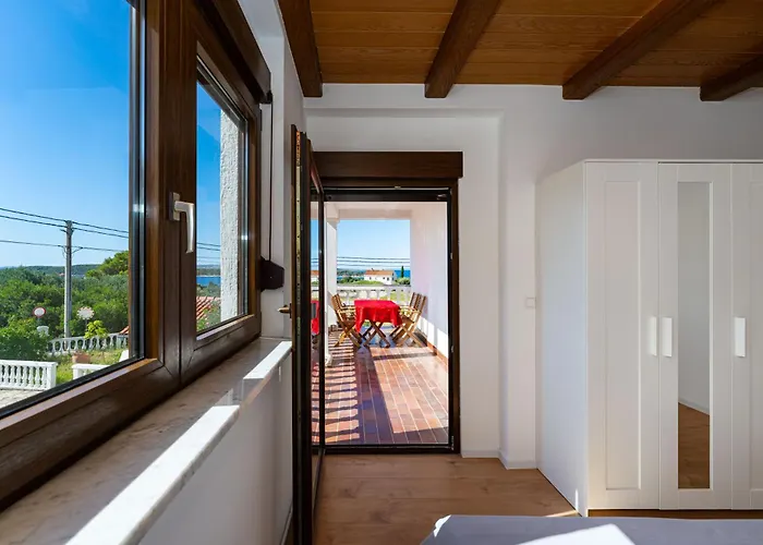 Appartement Verica - Mit Meerblick & Pool Auf Der Insel Rab Banjol