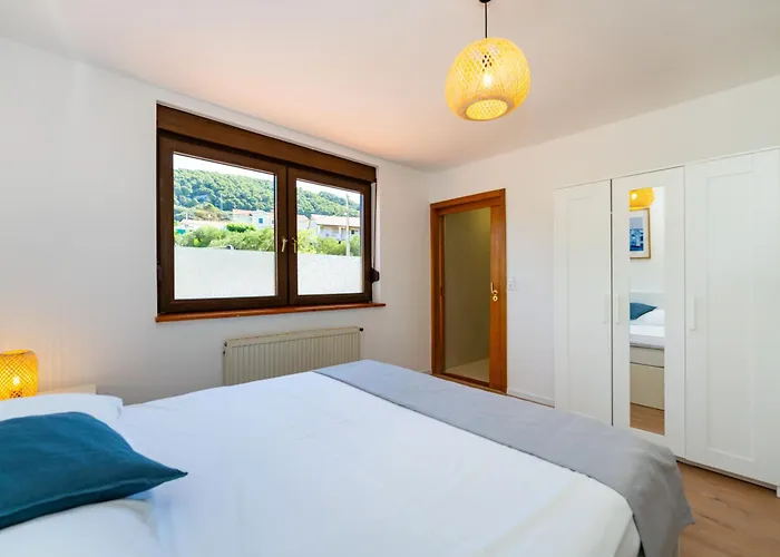 Appartement Verica - Mit Meerblick & Pool Auf Der Insel Rab *