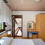 Apartman Verica - Mit Meerblick & Pool Auf Der Insel Rab *