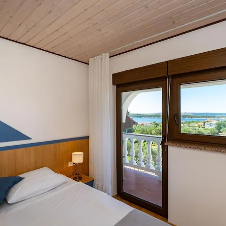 Verica - Mit Meerblick & Pool Auf Der Insel Rab * Banjol