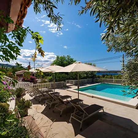 Lägenhet Verica - Mit Meerblick & Pool Auf Der Insel Rab
