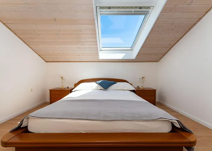 Verica - Mit Meerblick & Pool Auf Der Insel Rab Banjol