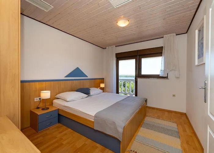 Verica - Mit Meerblick & Pool Auf Der Insel Rab * Banjol