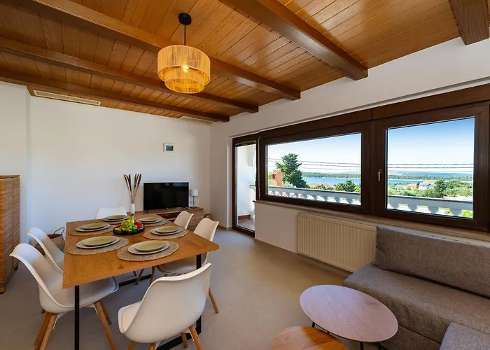 Verica - Mit Meerblick & Pool Auf Der Insel Rab Apartament *