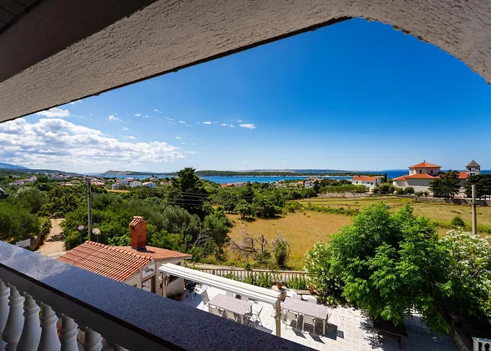 Verica - Mit Meerblick & Pool Auf Der Insel Rab *