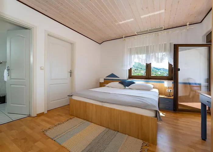 Διαμέρισμα Verica - Mit Meerblick & Pool Auf Der Insel Rab