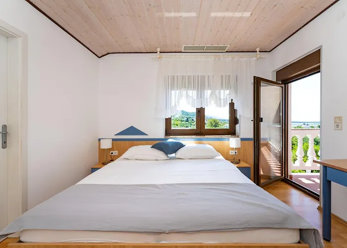 Διαμέρισμα Verica - Mit Meerblick & Pool Auf Der Insel Rab *