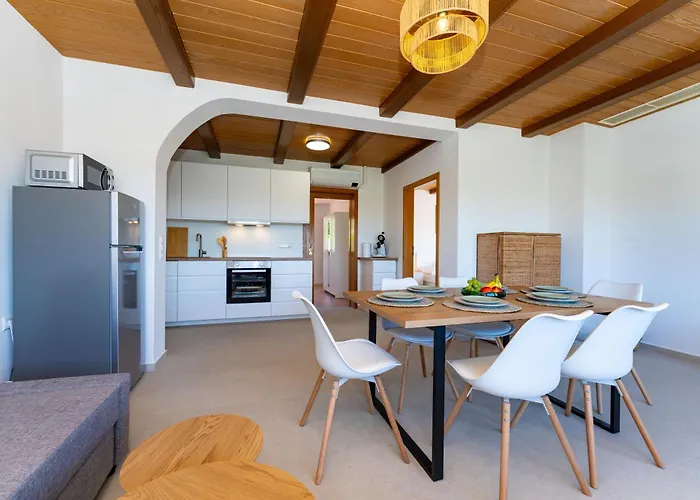 Διαμέρισμα Verica - Mit Meerblick & Pool Auf Der Insel Rab