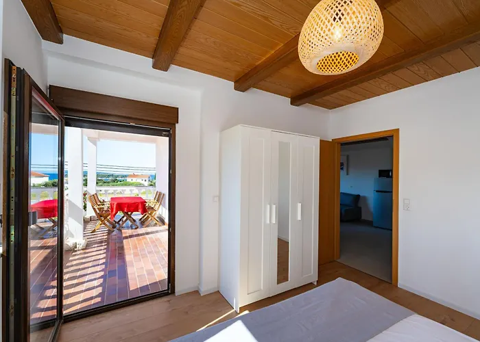 Verica - Mit Meerblick & Pool Auf Der Insel Rab Lägenhet Banjol