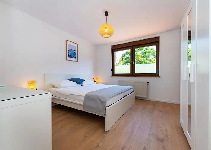 Διαμέρισμα Verica - Mit Meerblick & Pool Auf Der Insel Rab