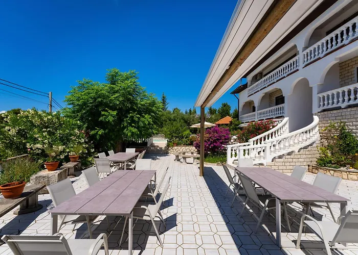 Lägenhet Verica - Mit Meerblick & Pool Auf Der Insel Rab Banjol